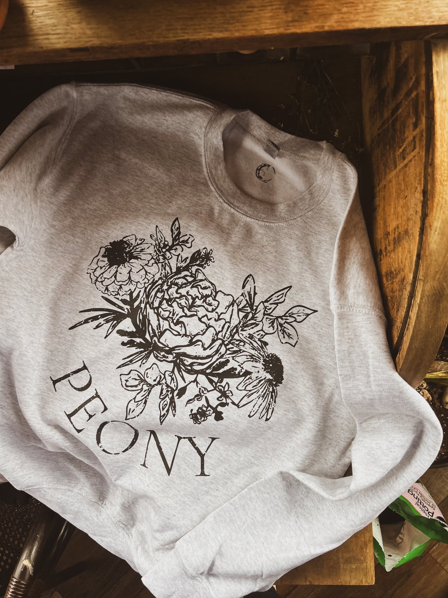 Vintage Peony Sweatshirt - Gray
