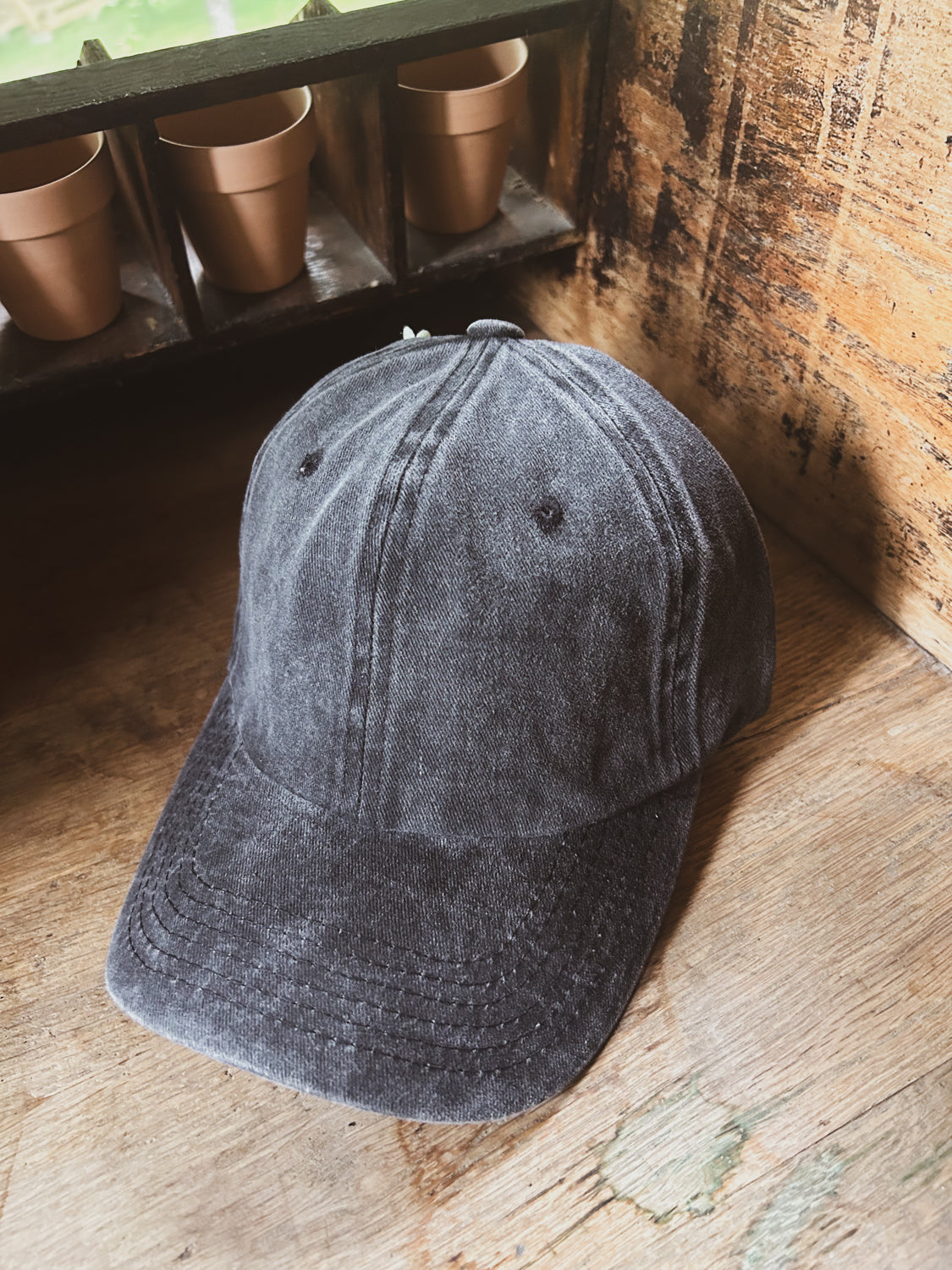 Custom Logo Leather Patch Hat on Pigment Dyed Clasp Closure Hat