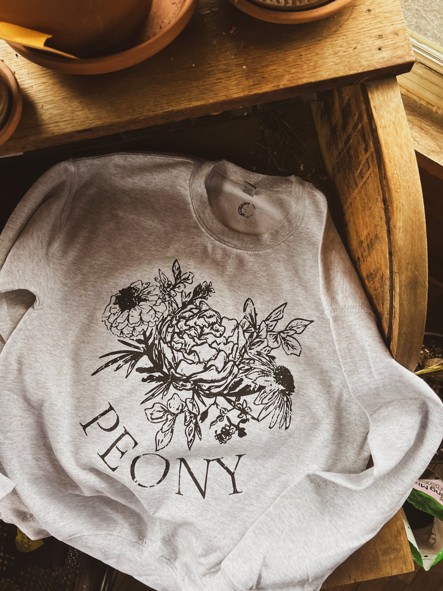 Vintage Peony Sweatshirt - Gray