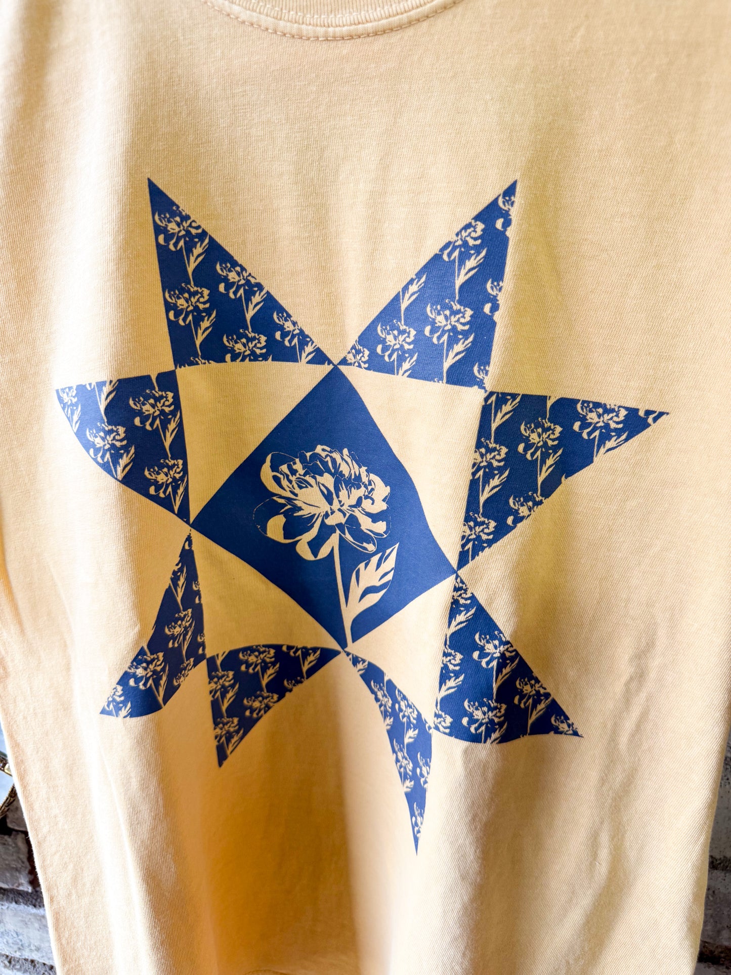 Peony Quilt Star Tee