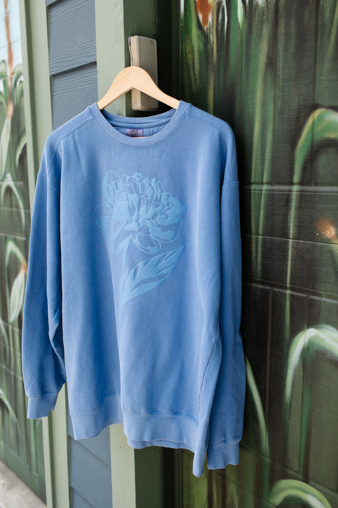 Blue Puff Ink Peony Tee / Sweatshirt