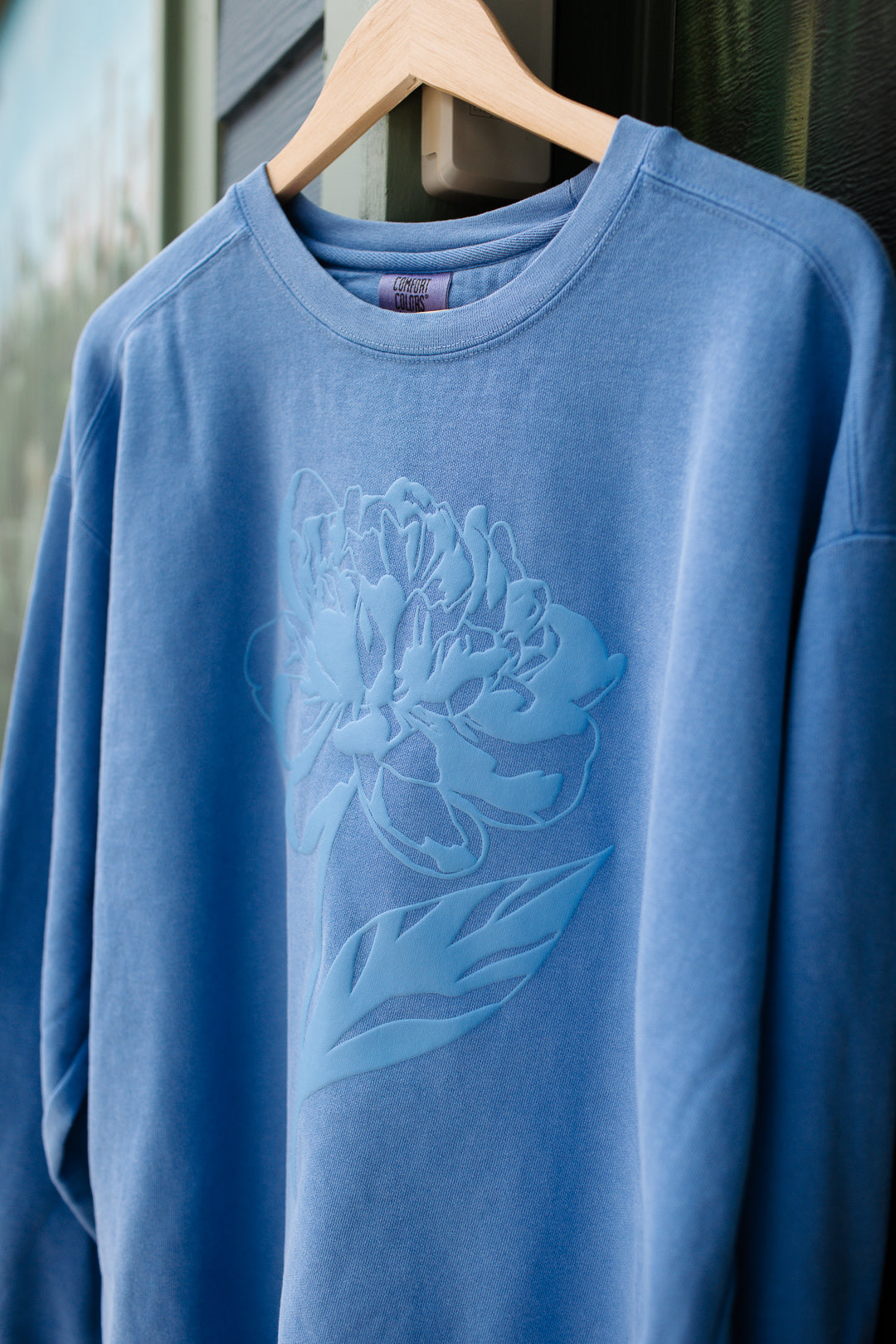 Blue Puff Ink Peony Tee / Sweatshirt